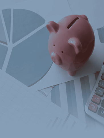 Alcancía y calculadora