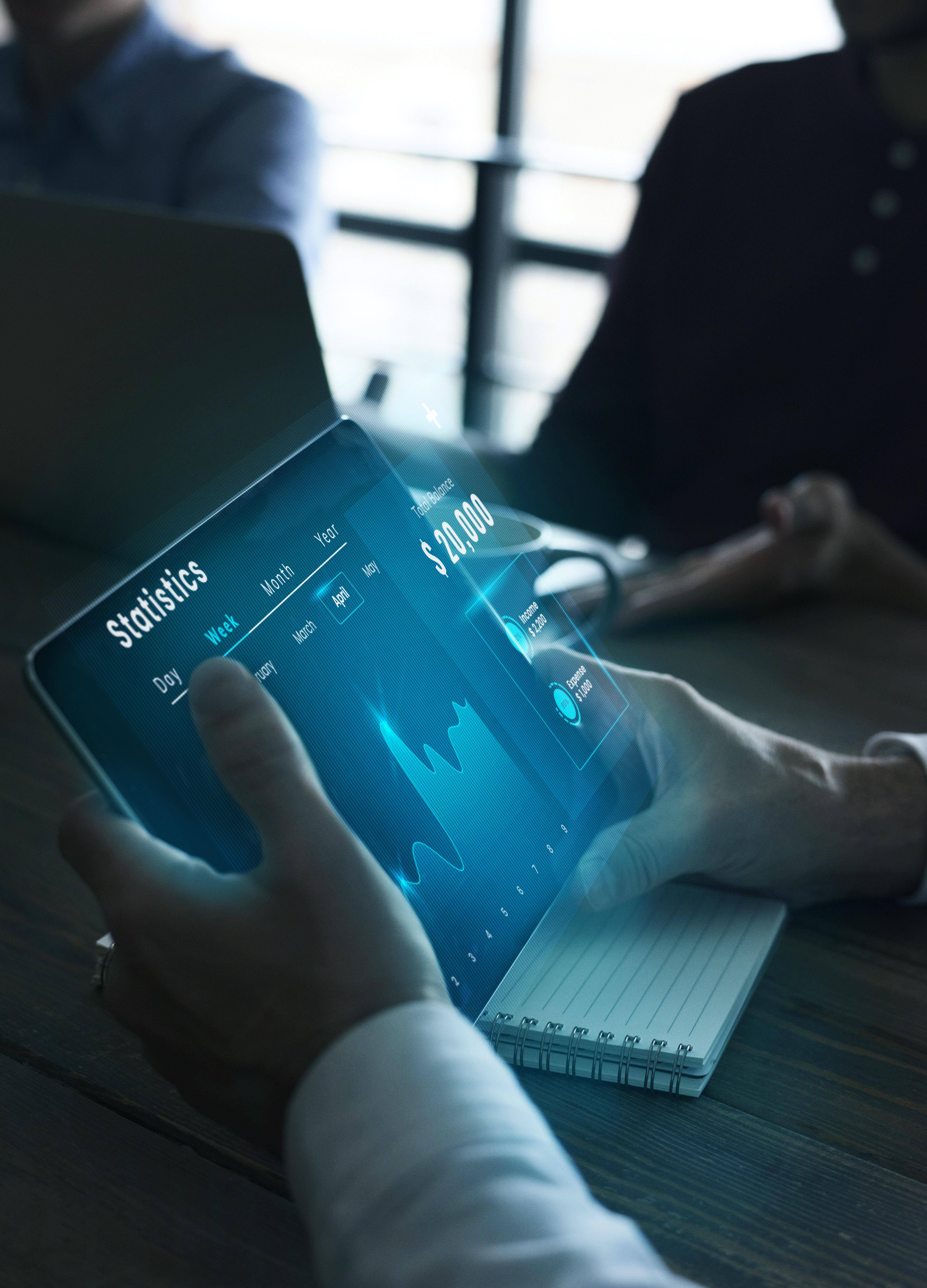 business-concept-with-graphic-holography (1)