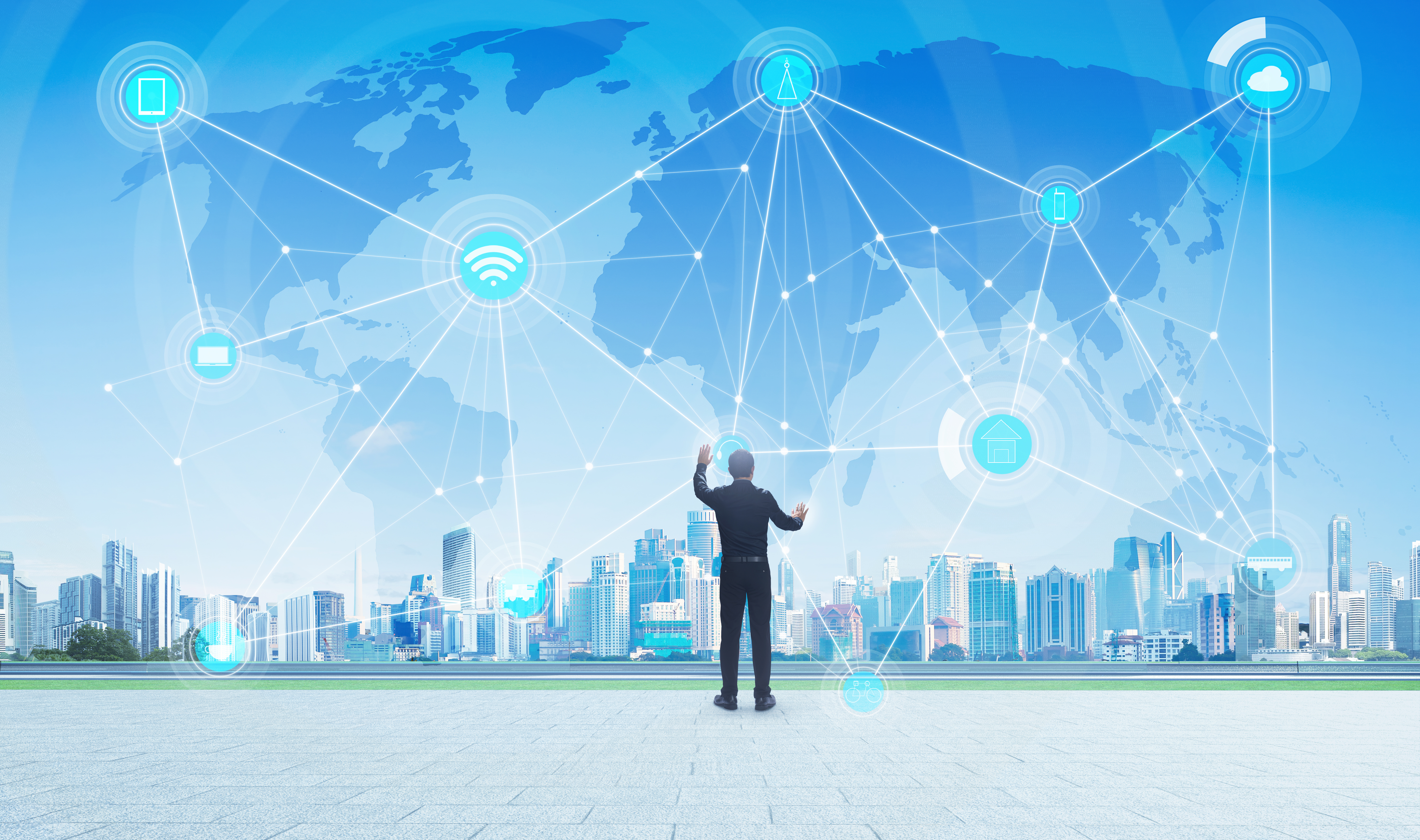 concepto-negocio-internacional-empresario-fondo-horizonte-ciudad-red-mapa